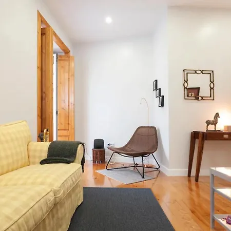 Whome Alfama Spacious 2-bed Near Feira Da Ladra Apartment *
