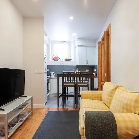 Whome Alfama Spacious 2-bed Near Feira Da Ladra Лісабон